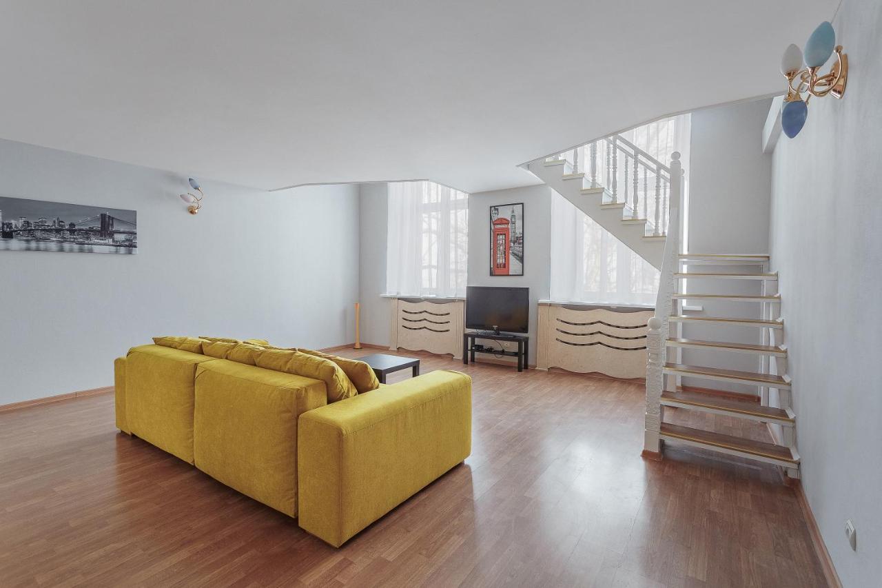 Duke View Appartement Odessa Buitenkant foto